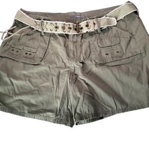 Apt. 9 Cargo Utility Shorts Womens Size 16 Olive Green